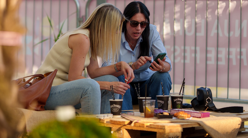 HILJADE POSJETILACA UŽIVALO U SJAJNOJ ATMOSFERI I VRHUNSKOJ KAFI